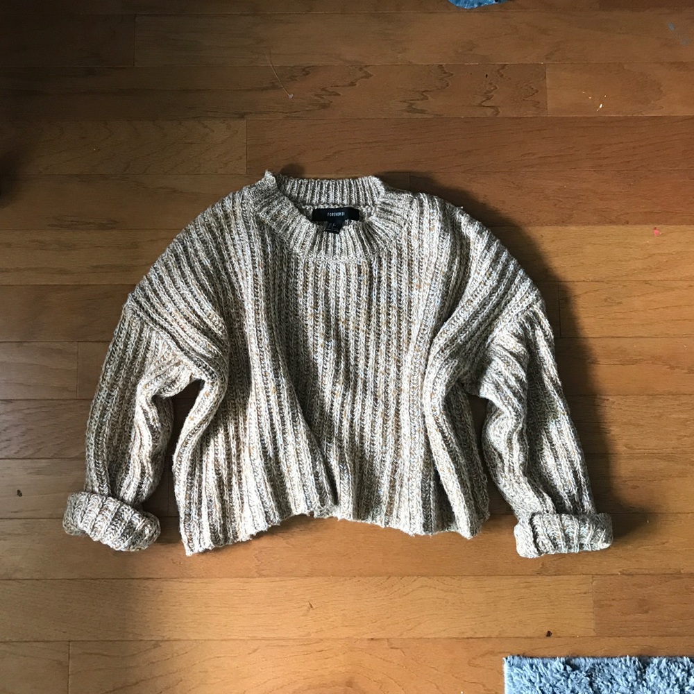 FOREVER 21 Cropped Crew sweater